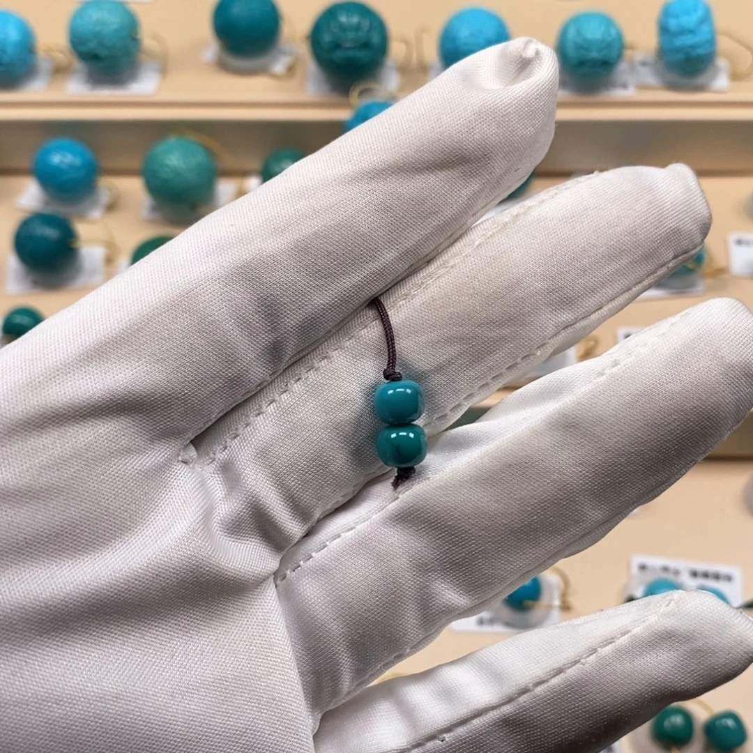 铁***牛绿松石未镶嵌精品原矿高瓷绿松石