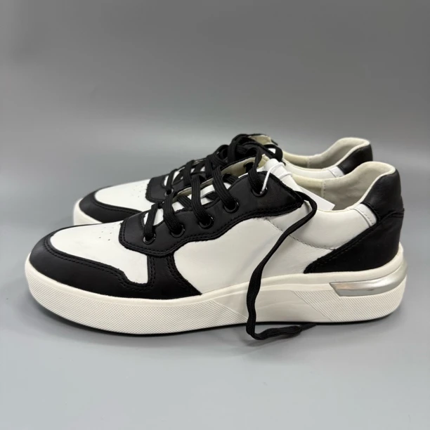 孤 胡 000 Ge 熊猫款 女休闲板鞋