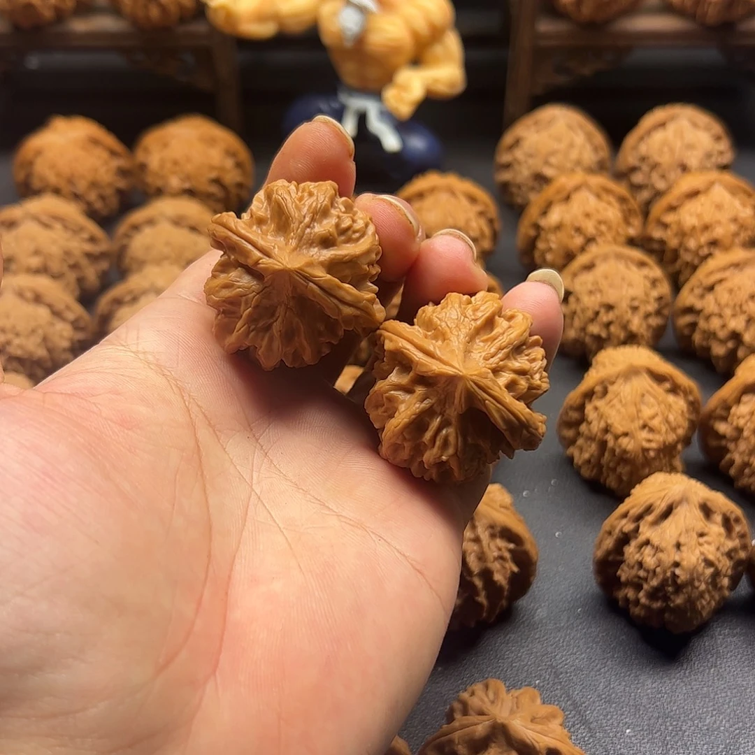 雨***序吊坠桃核文玩核桃