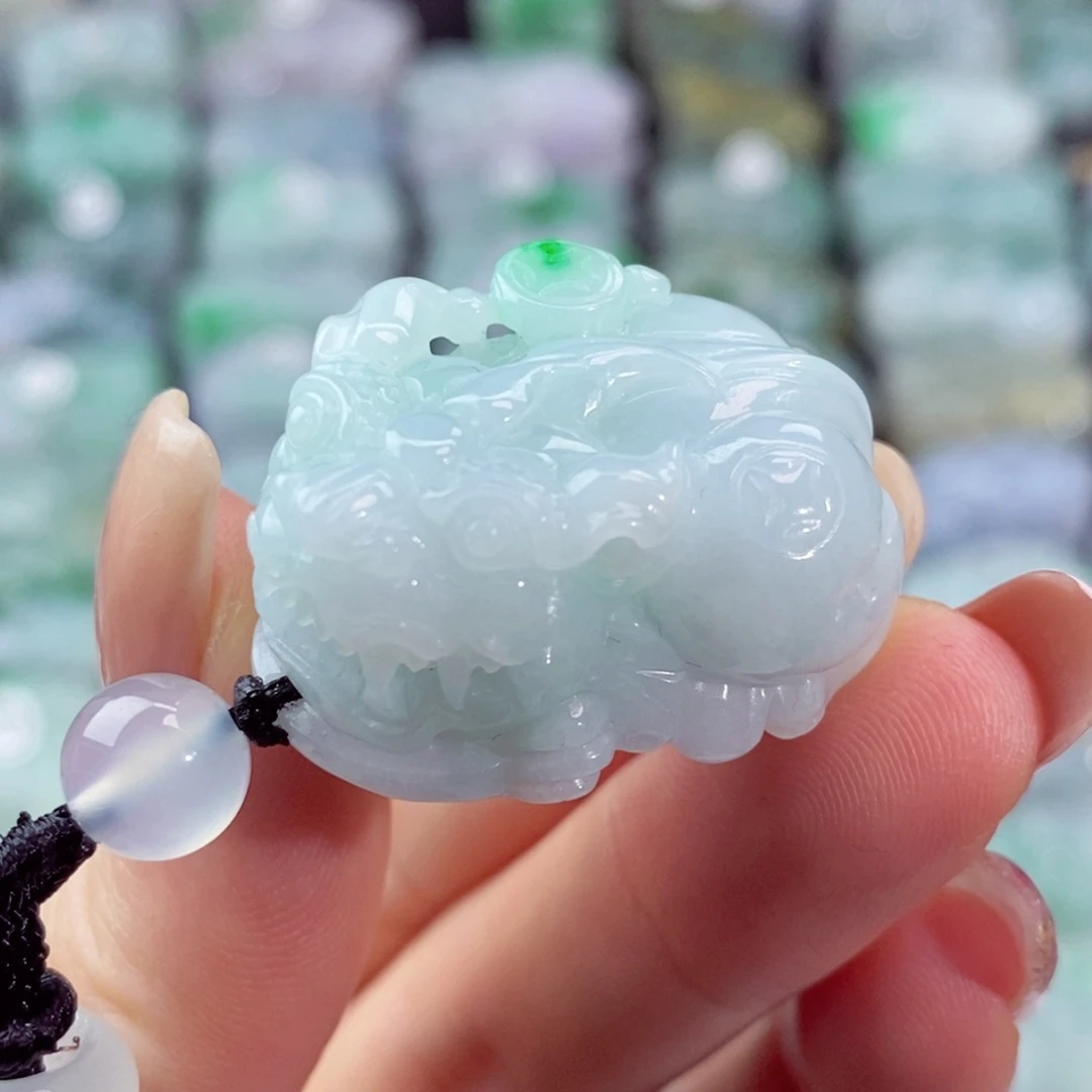 颈饰未镶嵌翡翠天然