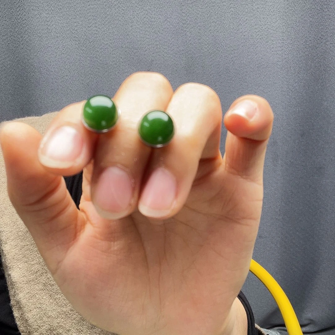 提***神和田玉银S925镶嵌耳饰