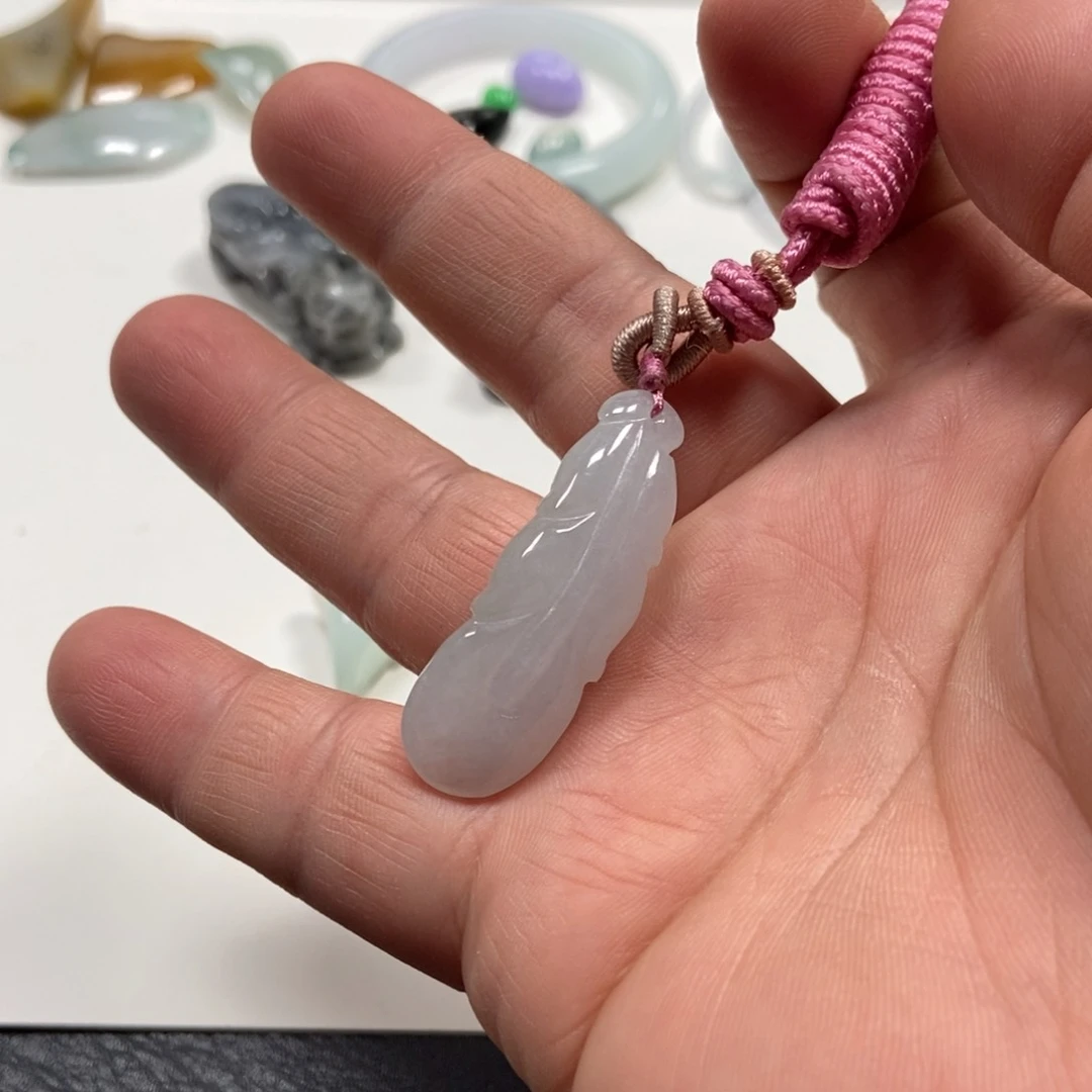 翡翠手镯未镶嵌翡翠