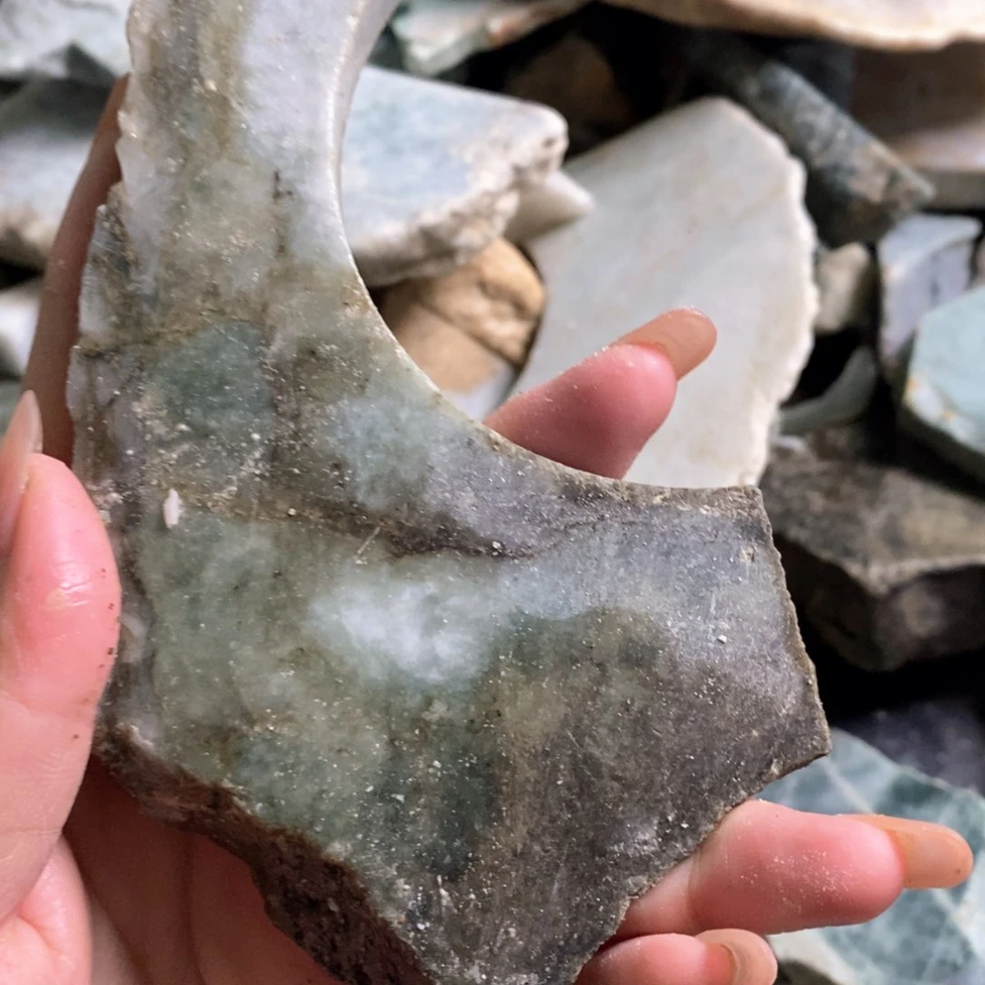 颈饰未镶嵌翡翠天然翡翠