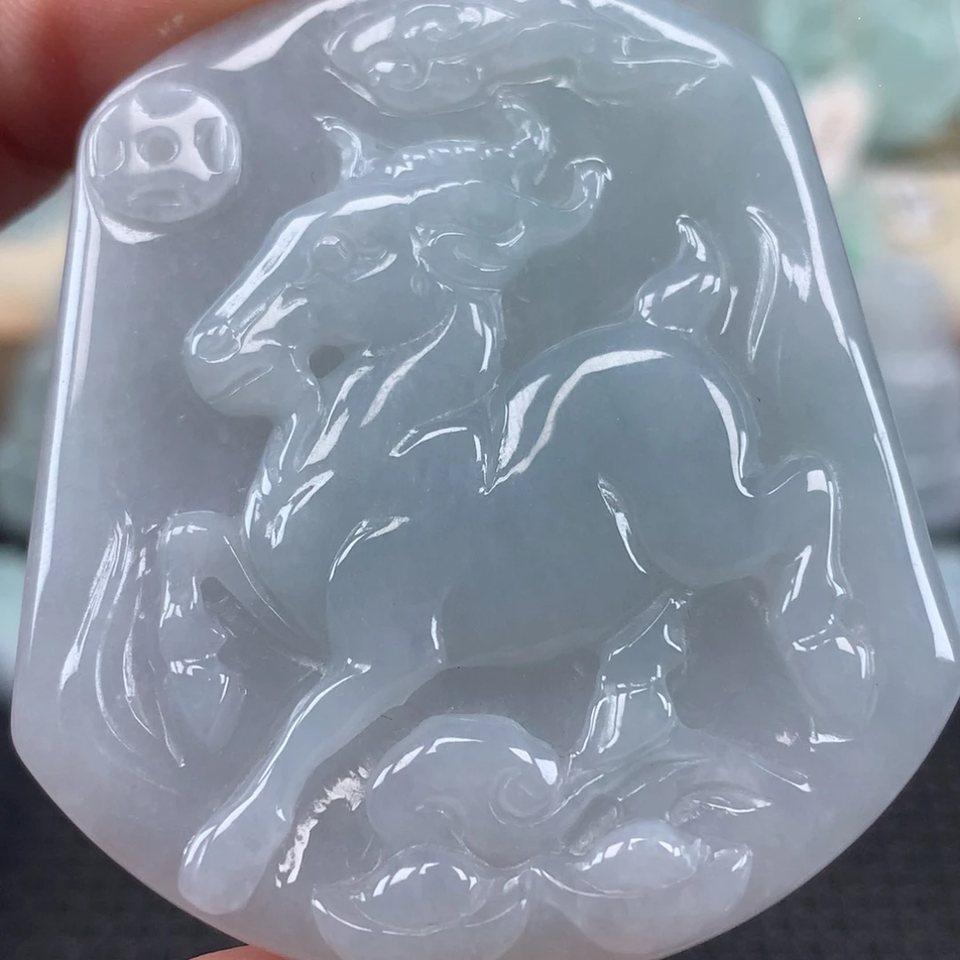 翡翠未镶嵌颈饰羊牌吊坠