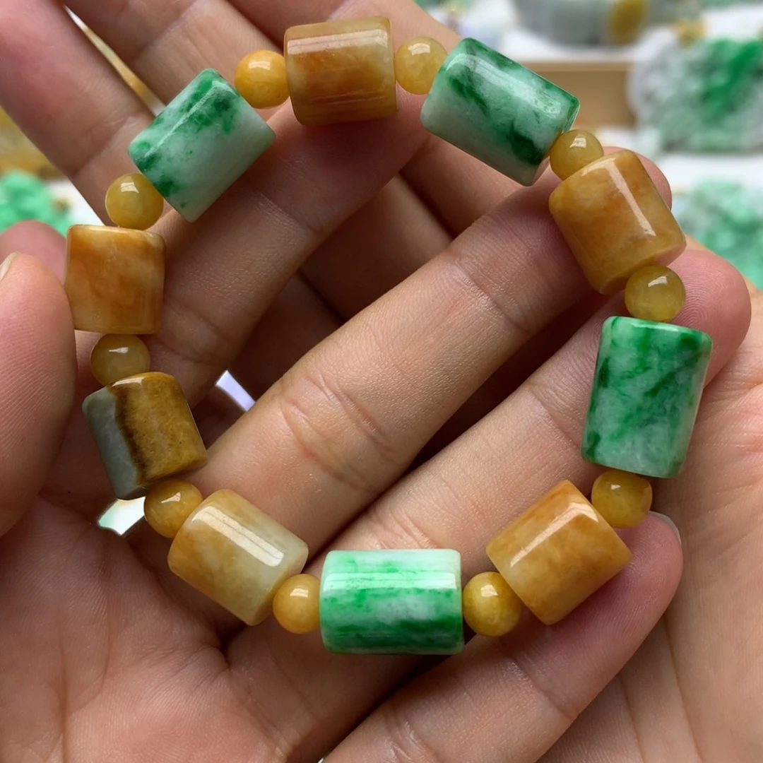 翡翠未镶嵌颈饰差***了翡翠