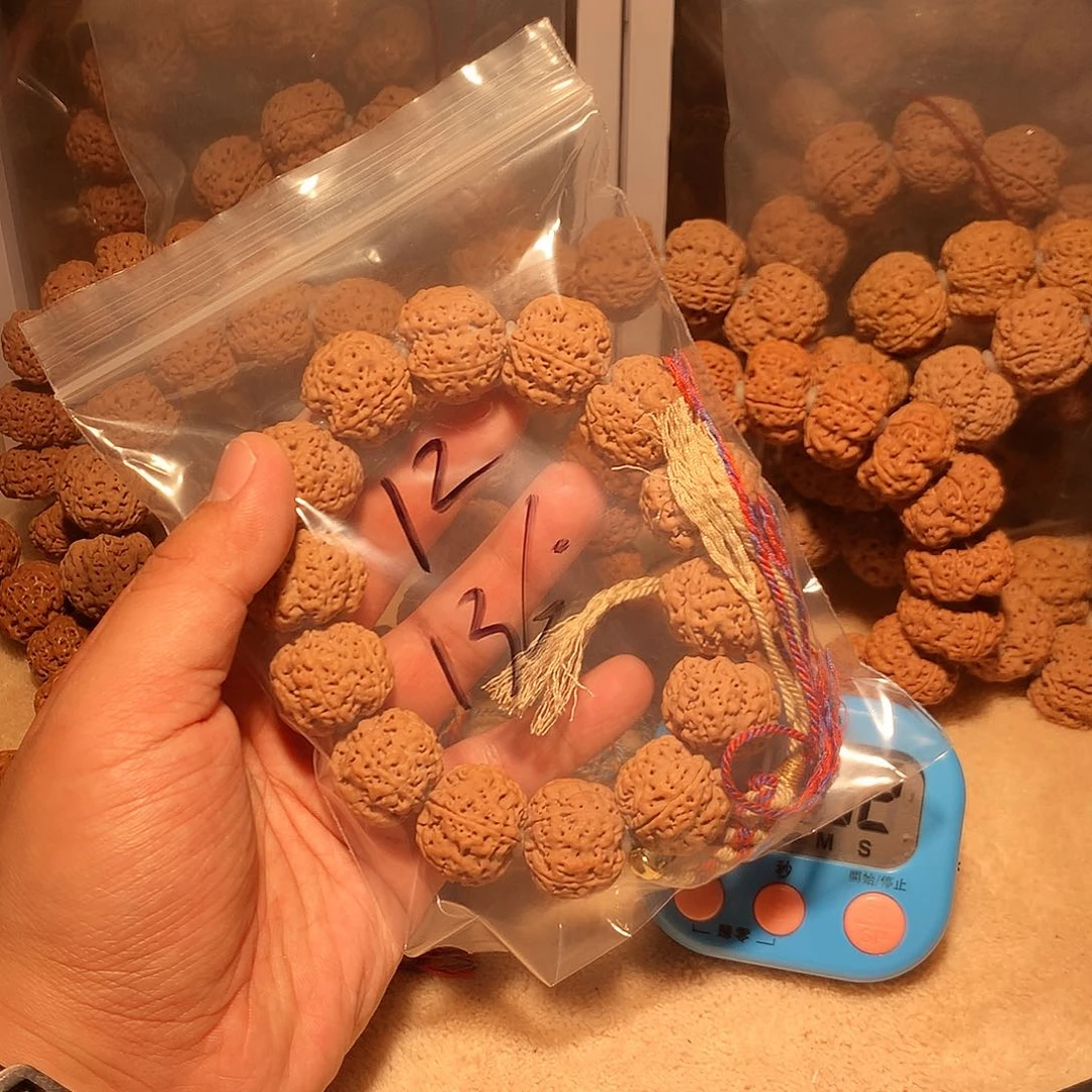 金刚菩提手串山*边12。