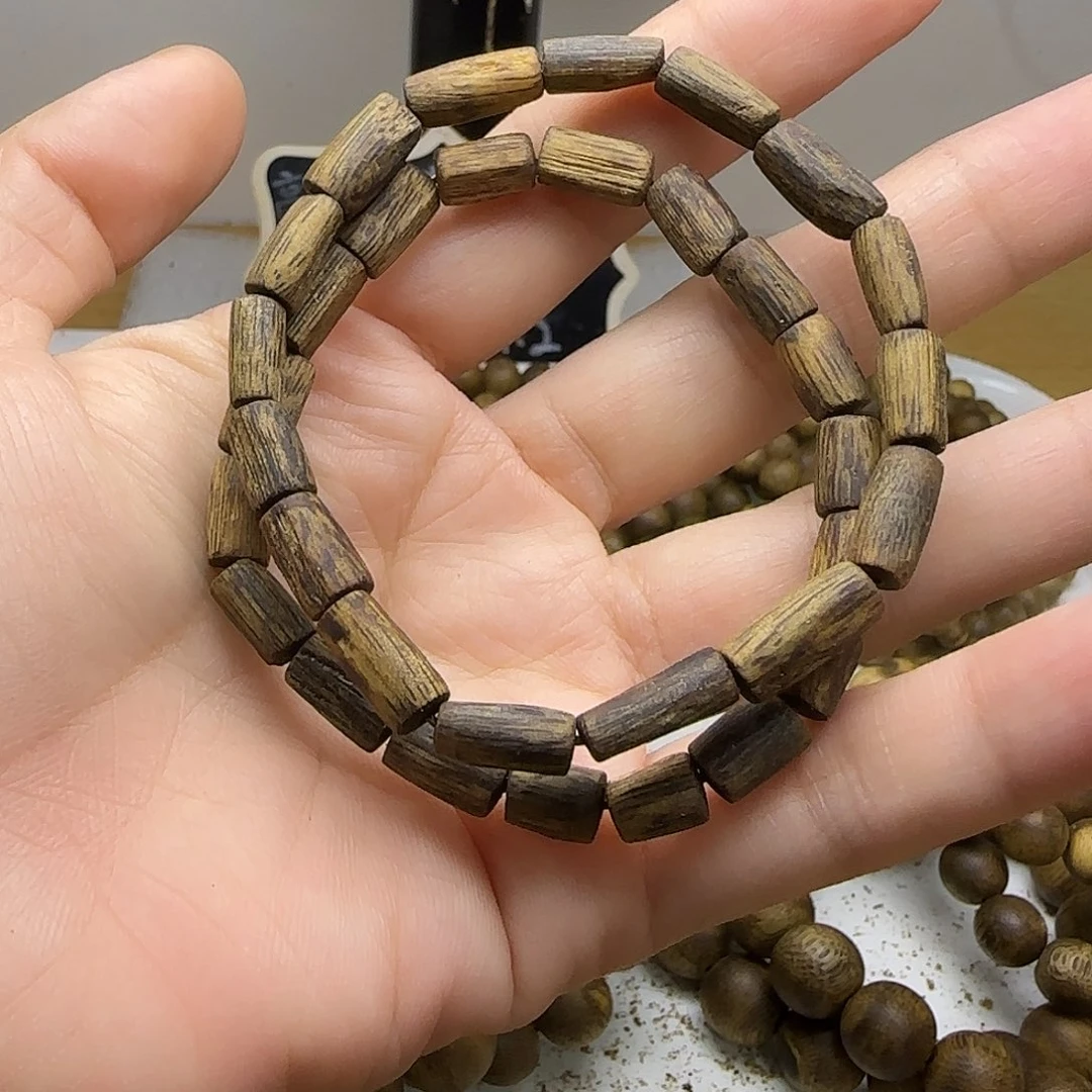 奇楠沉香碎屑原料随型树心0.6