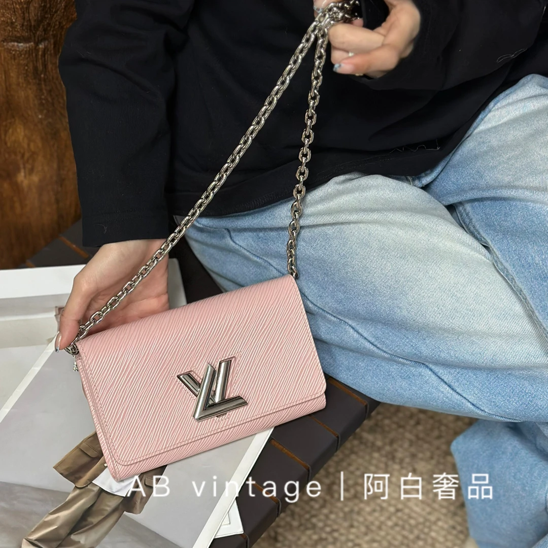 95新 LouisVuitton/路易威登 阿白奢品/LV 水波纹扭扭扣单肩包