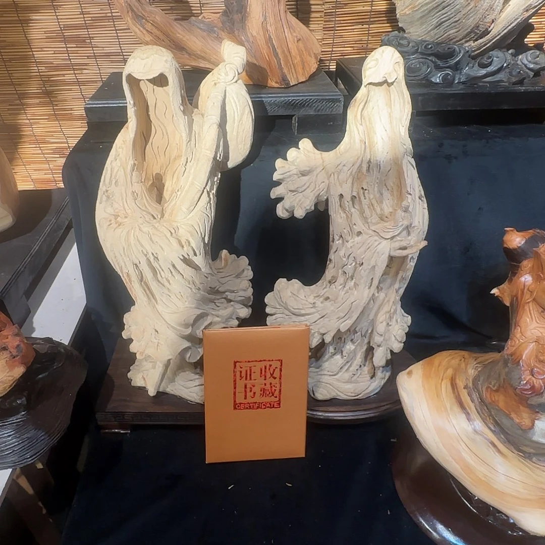 萱***扬香樟木纯手工制作雕刻