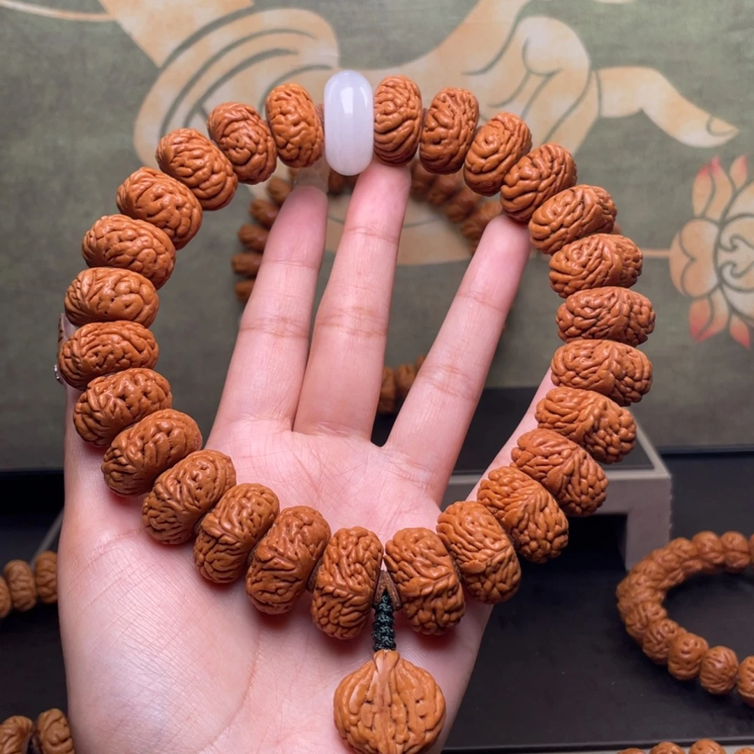 吊坠桃核23麒麟纹手持