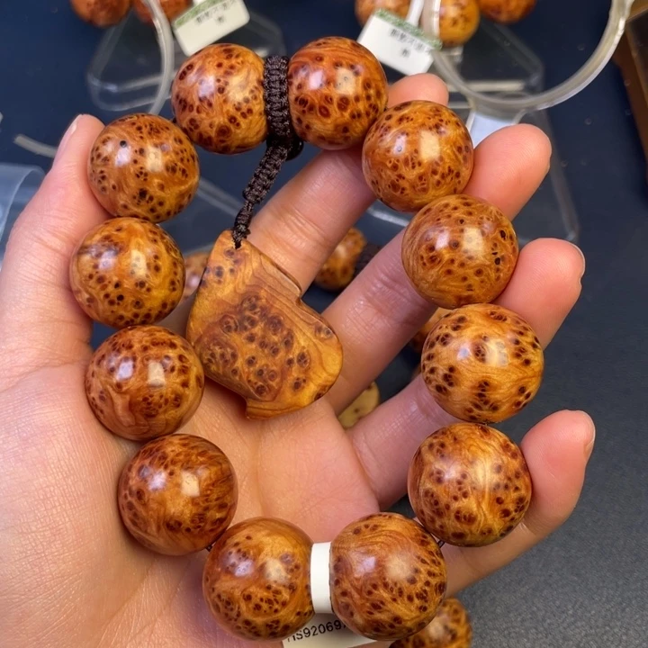 柏木（崖柏）把件强****》7