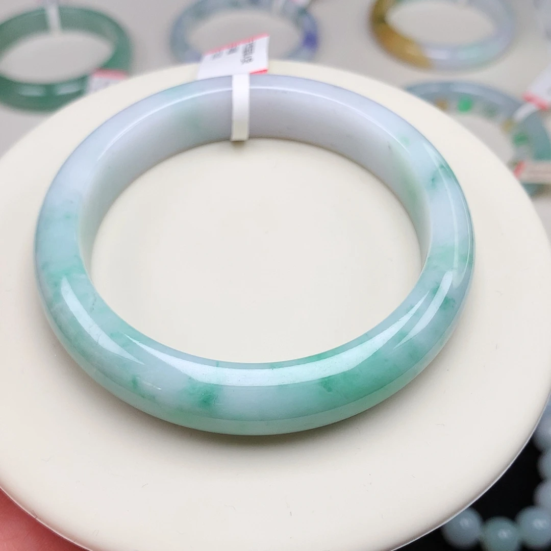 翡翠未镶嵌手镯58圈