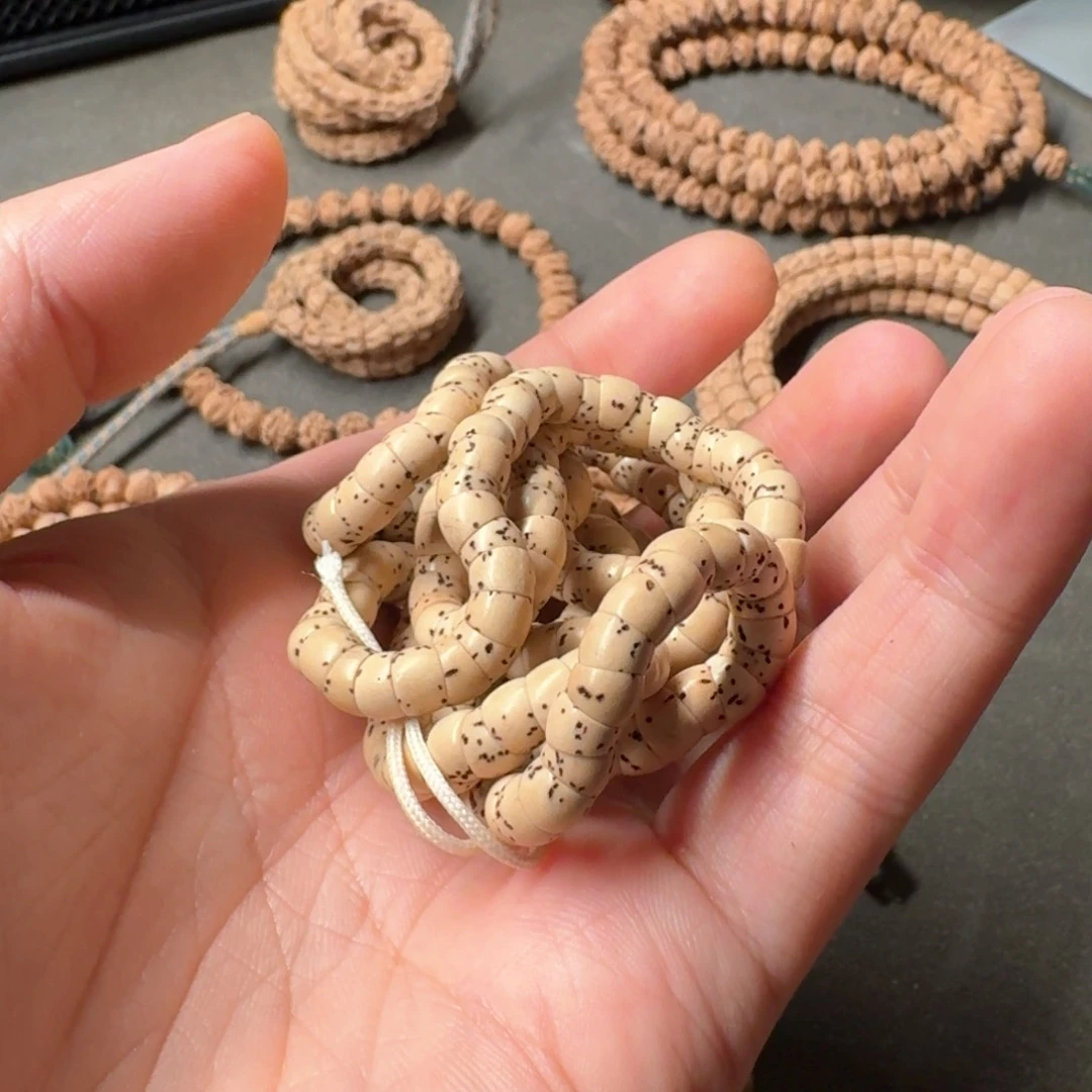 柏香籽/百香籽手串吼*