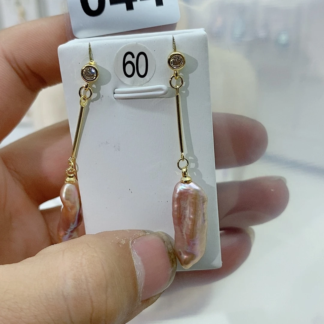 淡水珍珠颈饰合金