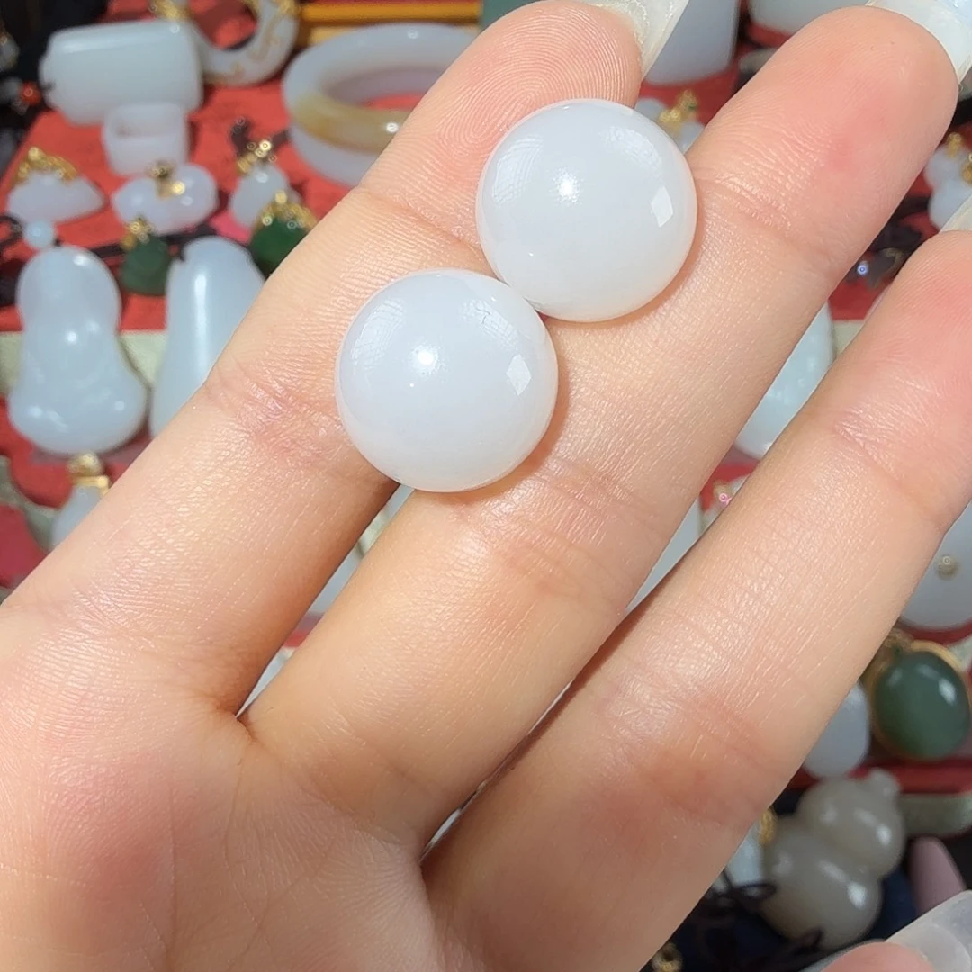 和田玉18K金镶嵌颈饰