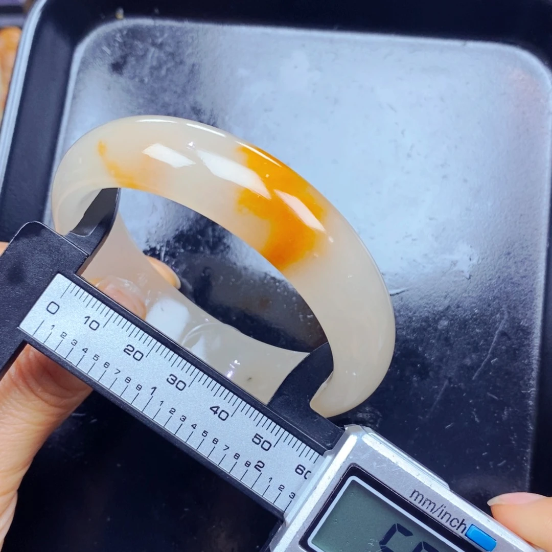 石英质玉（黄龙玉）未镶嵌吊坠(不含链)