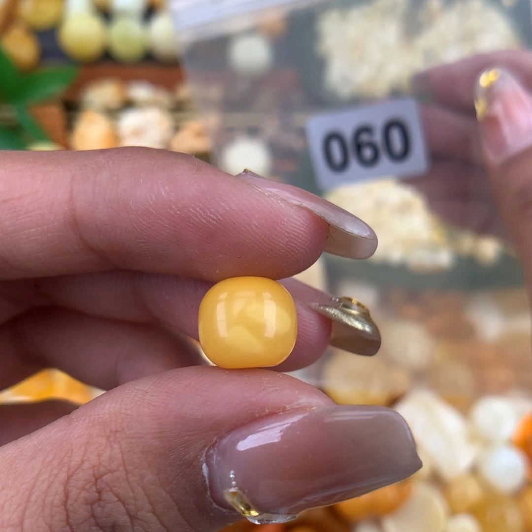 琥珀珠宝奇石未镶嵌10.4