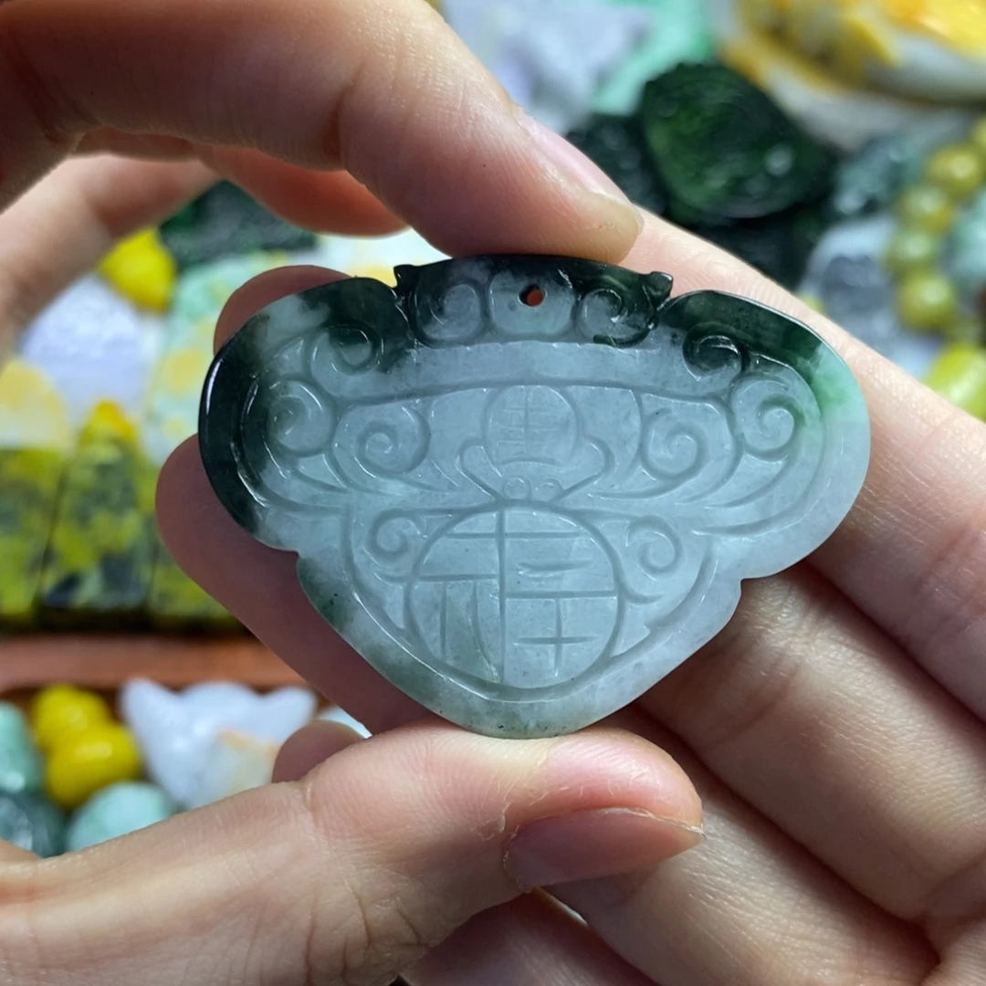 翡翠未镶嵌颈饰吊坠