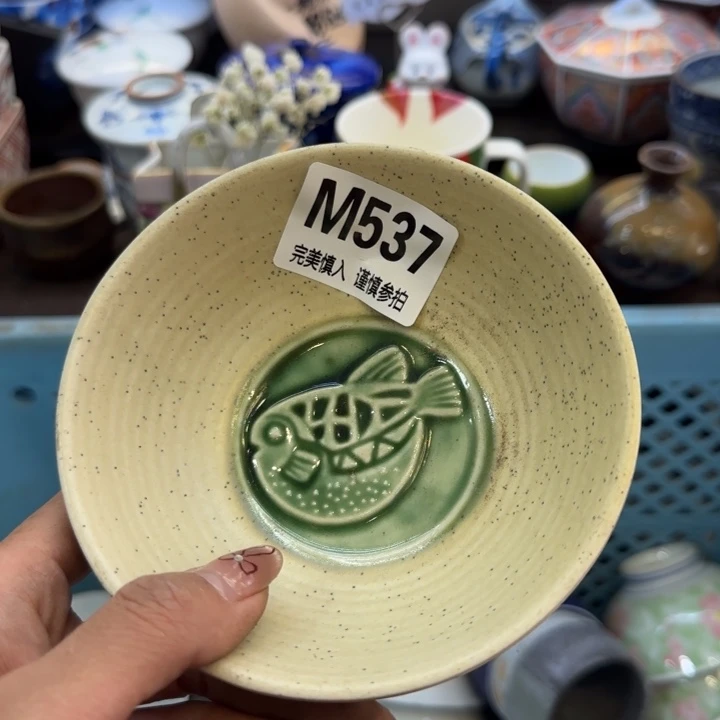 瓷片L****e哈哈哈哈哈哈哈