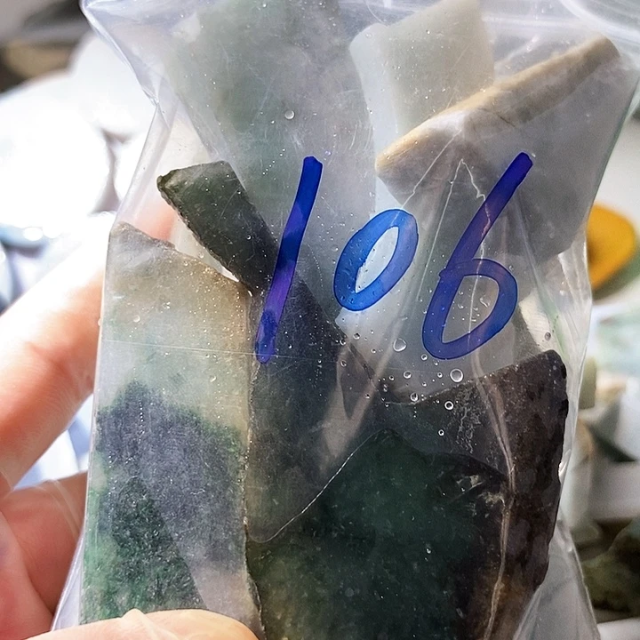 散珠翡翠边角料106