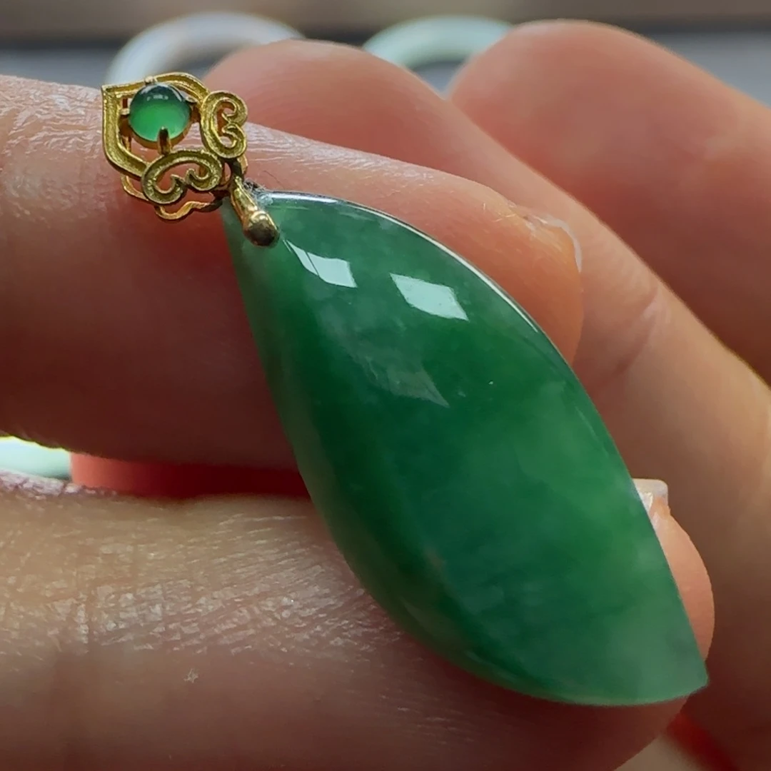 翡翠颈饰18K金镶嵌随行