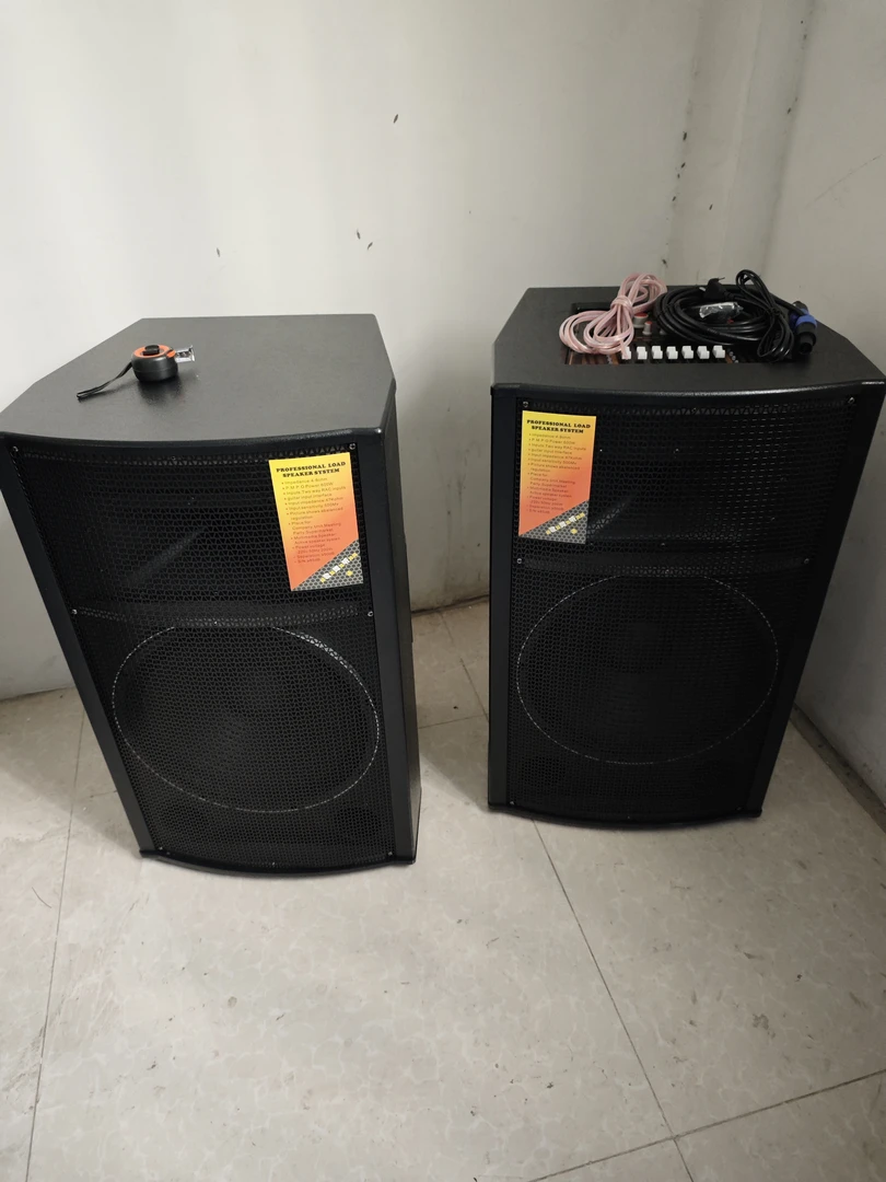 未使用  单15有源音响一对价带全属话筒