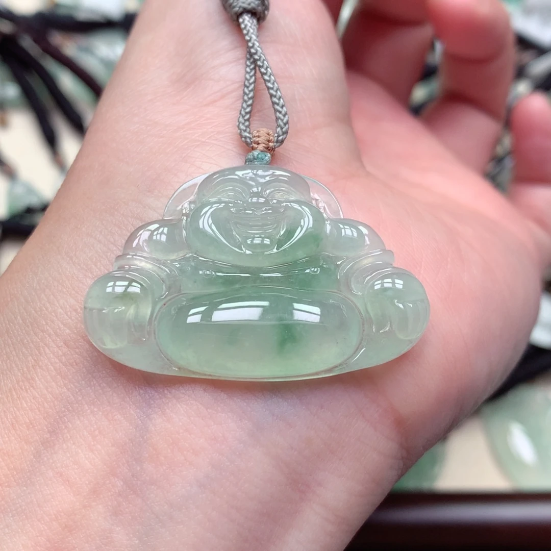 翡翠未镶嵌颈饰佛公