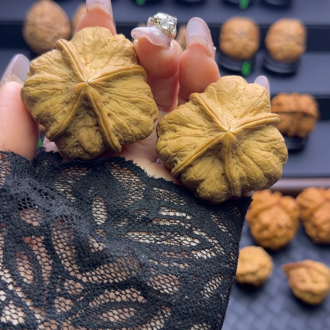 把件文玩核桃四羊方尊