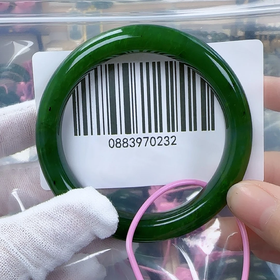 和田玉（碧玉）手镯未镶嵌微瑕56