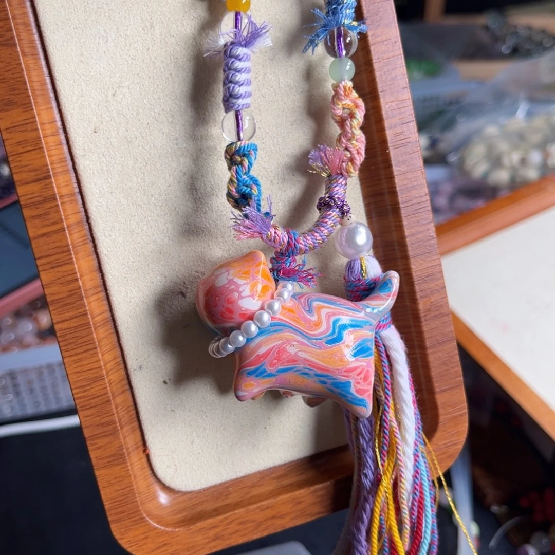 慧***j水晶手串未镶嵌大漆猫猫