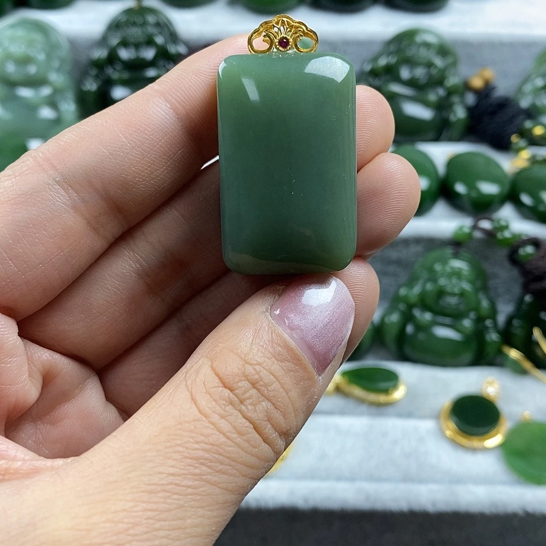 和田玉（碧玉）未镶嵌颈饰33mm