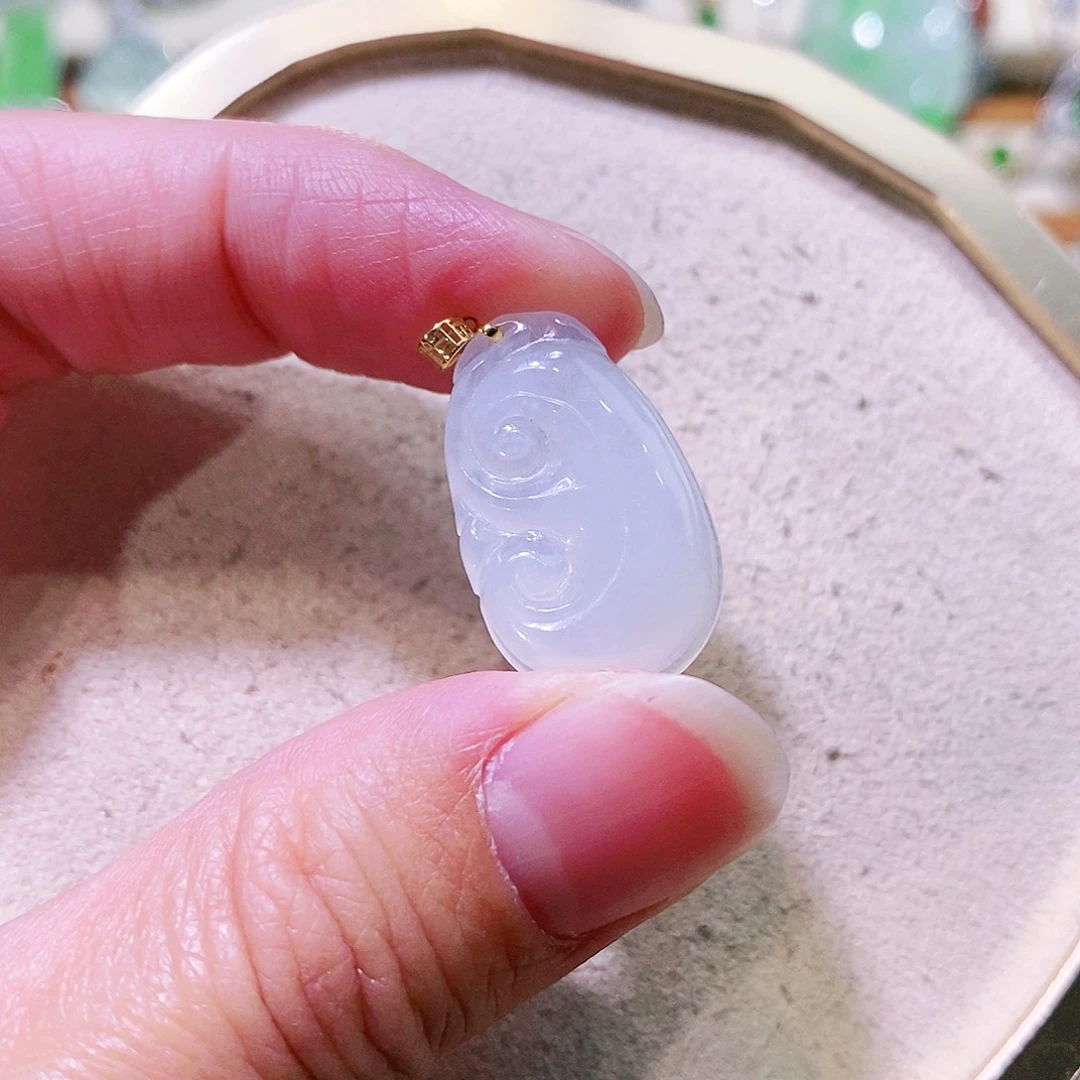 【闪购商品】翡翠挂件未镶嵌郴**笑裸石