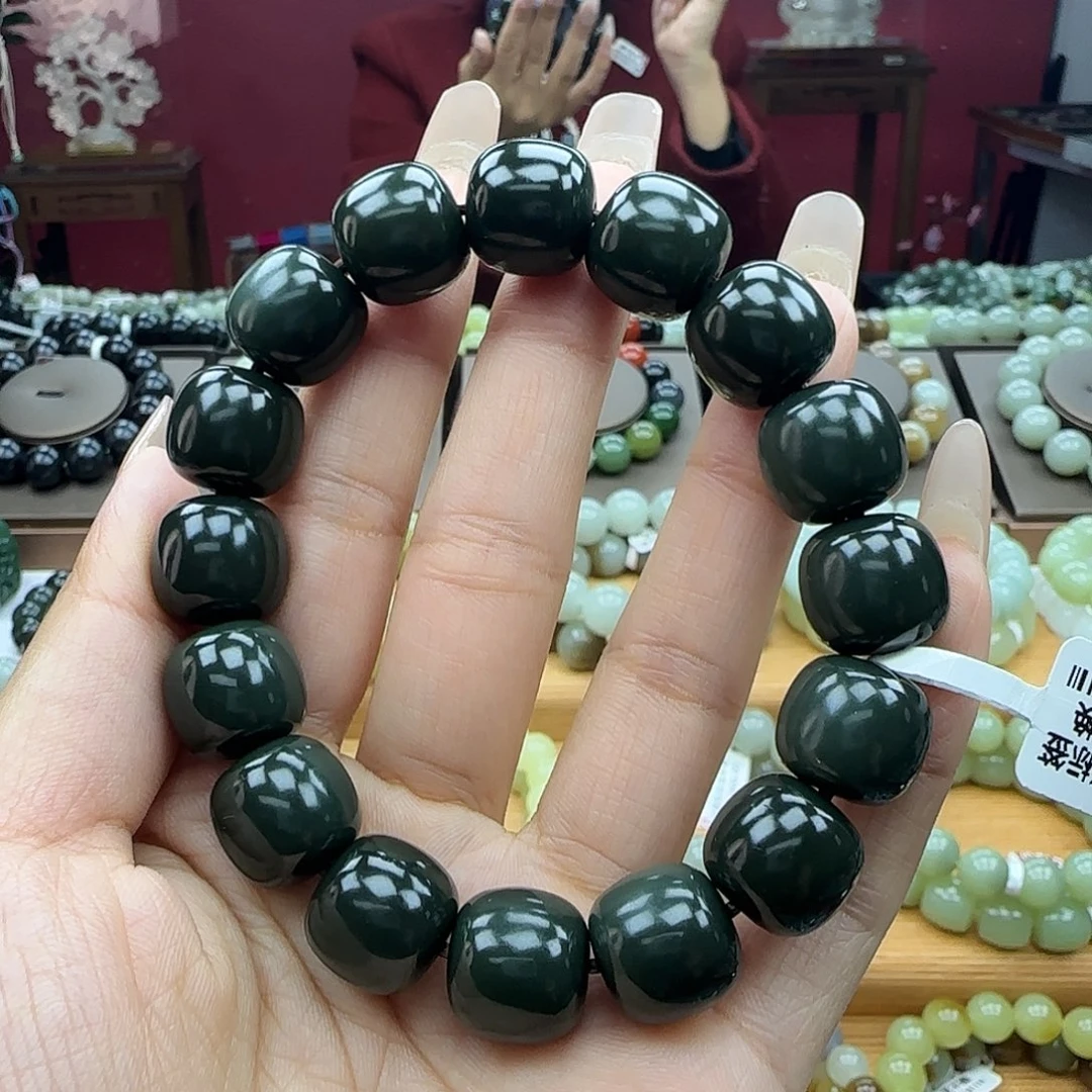 M***e和田玉未镶嵌手链