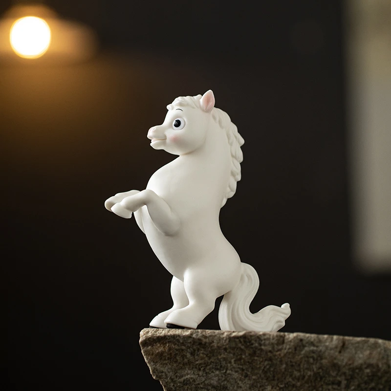 立马成功陶瓷小马摆件可爱卡通骏马家居办公桌面装饰品生肖吉祥物