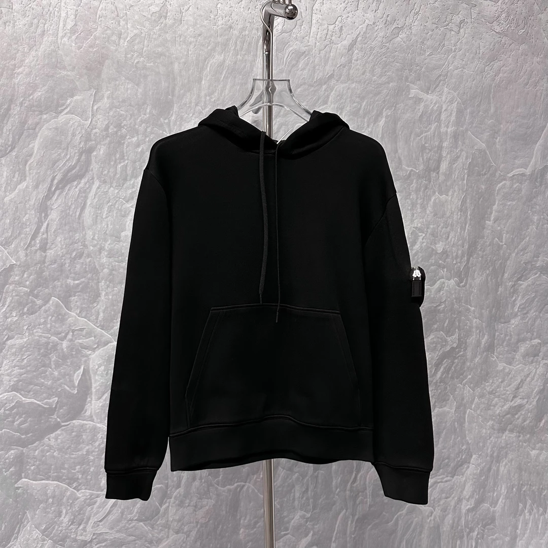 未使用 Prada/普拉达  三角钢标包包连帽卫衣XS码 D12788