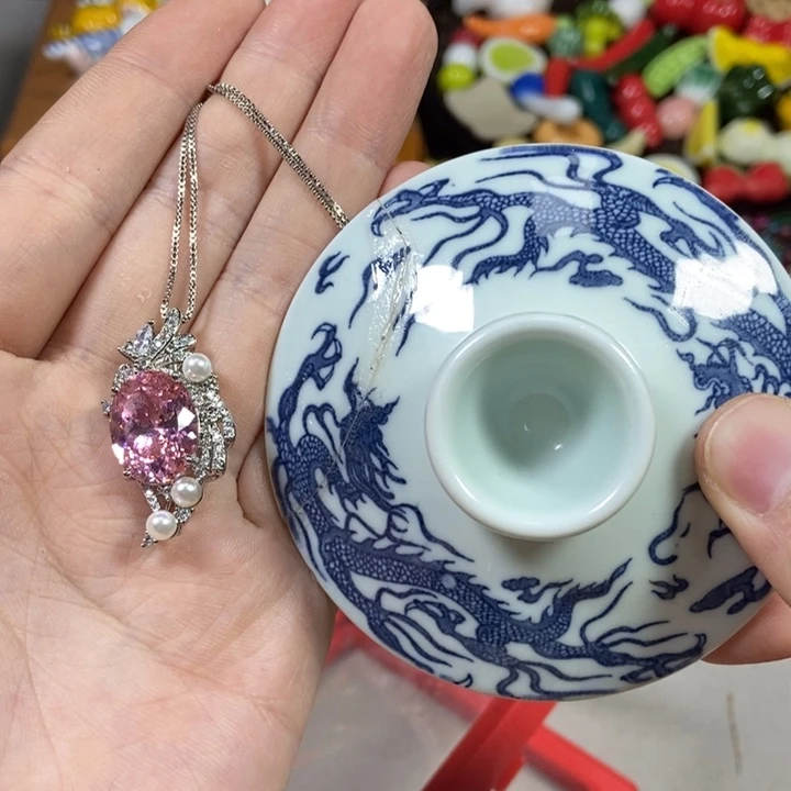 瓷片不会哈哈哈哈哈哈哈哈