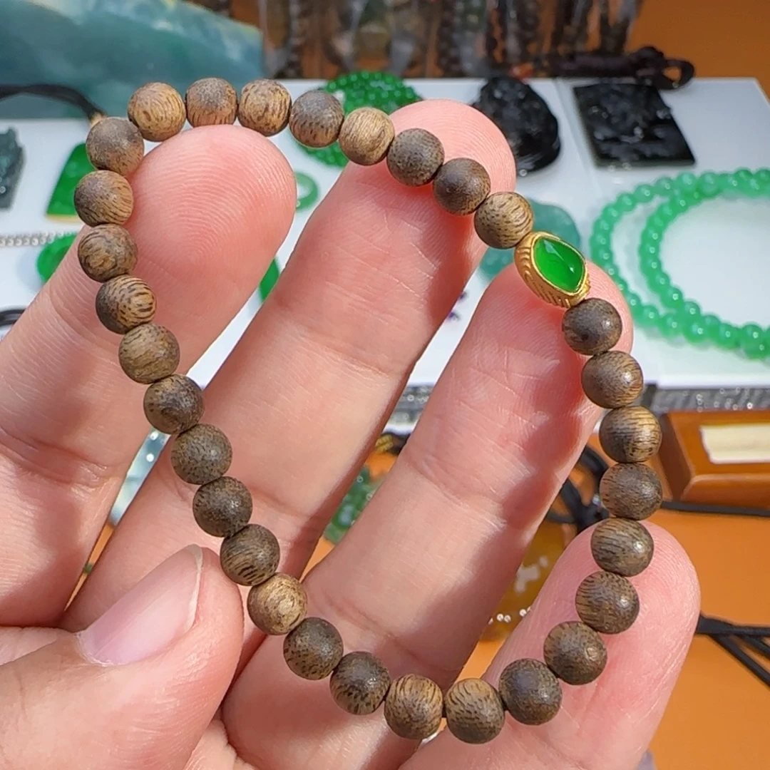 翡翠18K金镶嵌颈饰金豆子