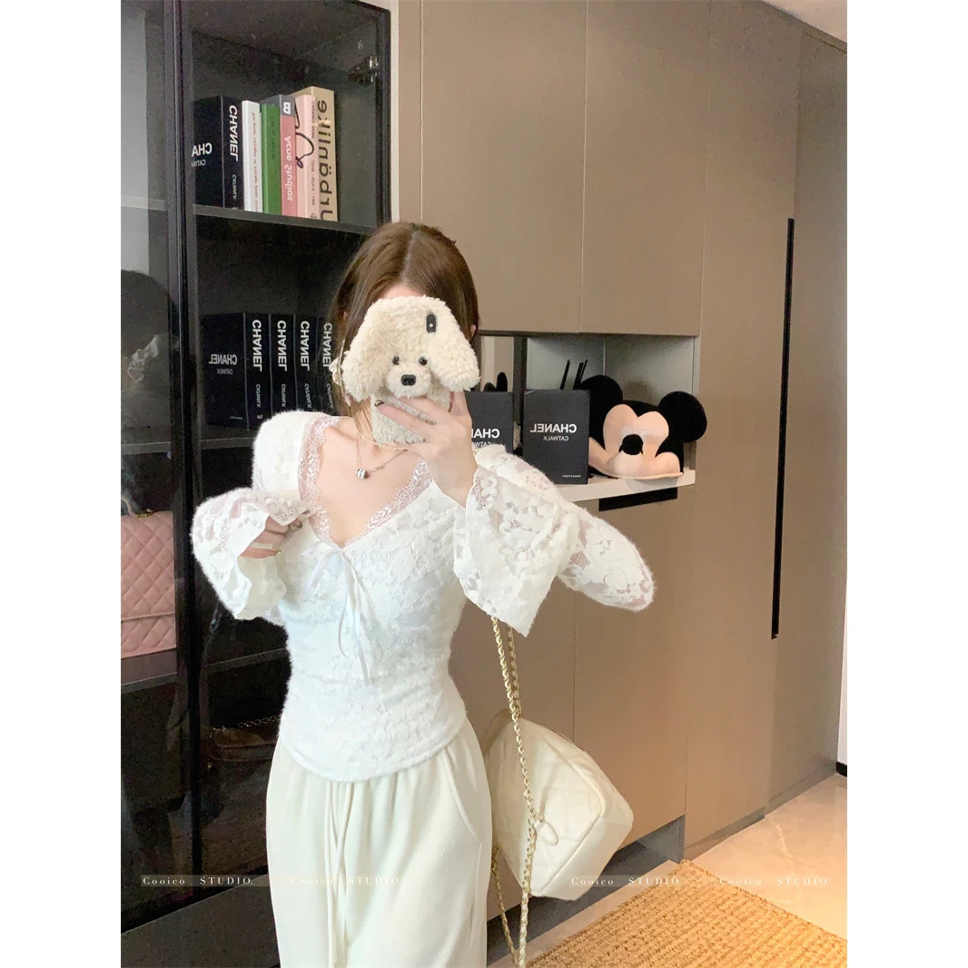 【桃子】2024秋冬新款大码加绒加厚蕾丝花边设计感显瘦内搭打底上衣