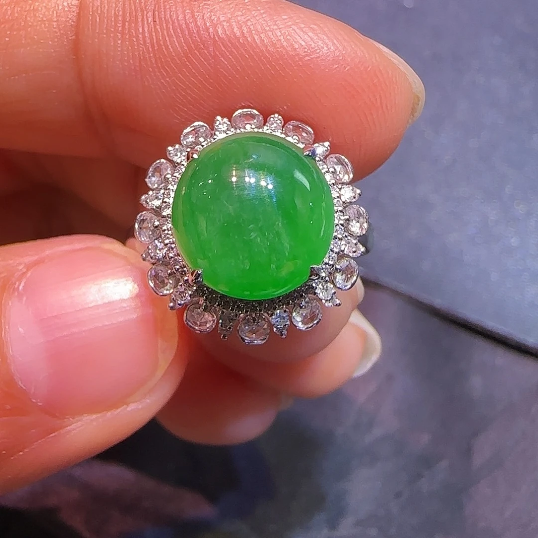 翡翠18K金镶嵌戒指