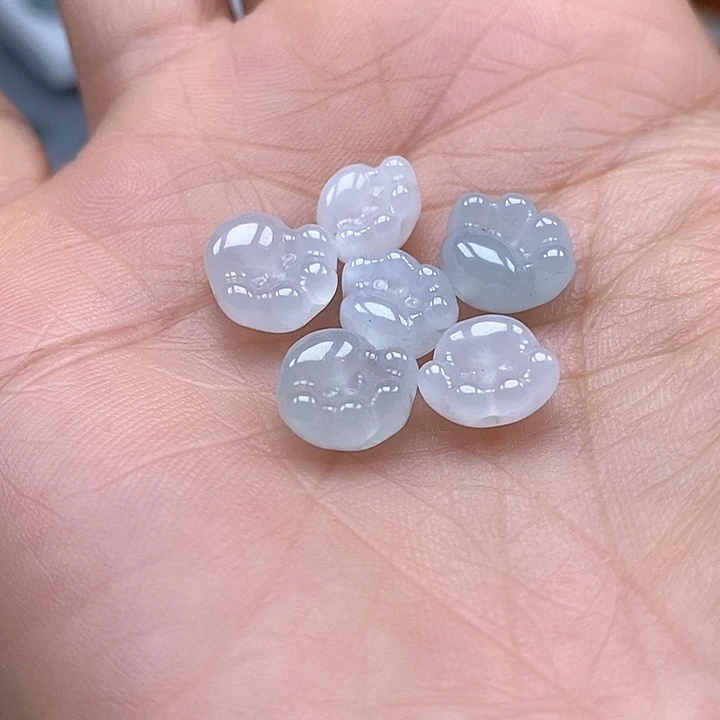 翡翠颈饰未镶嵌一个30