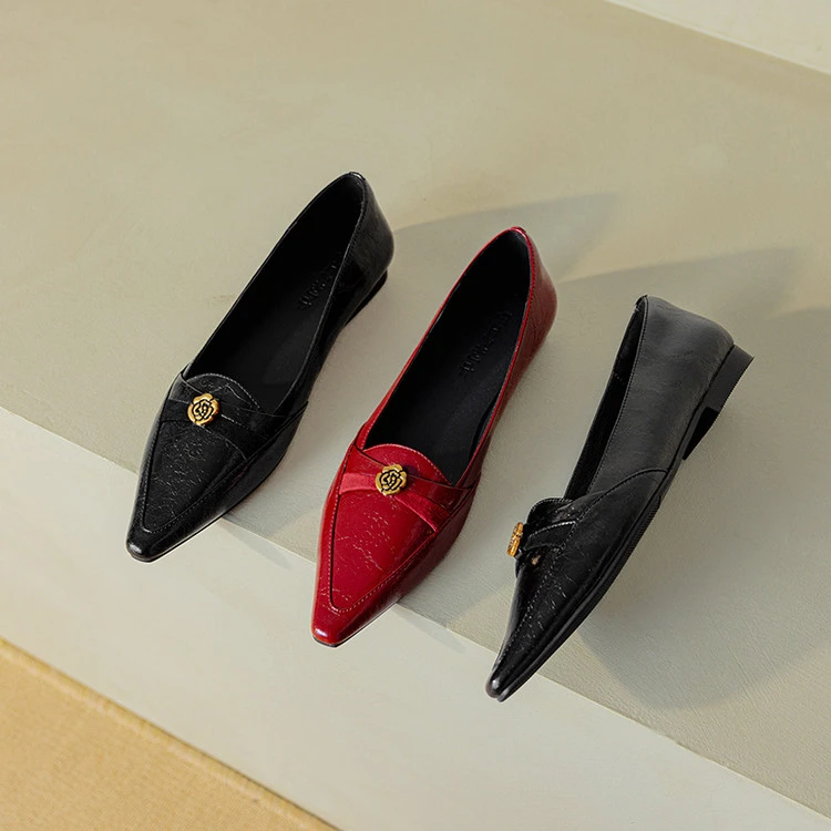 浅口单鞋2025年春季复古风平跟拼色