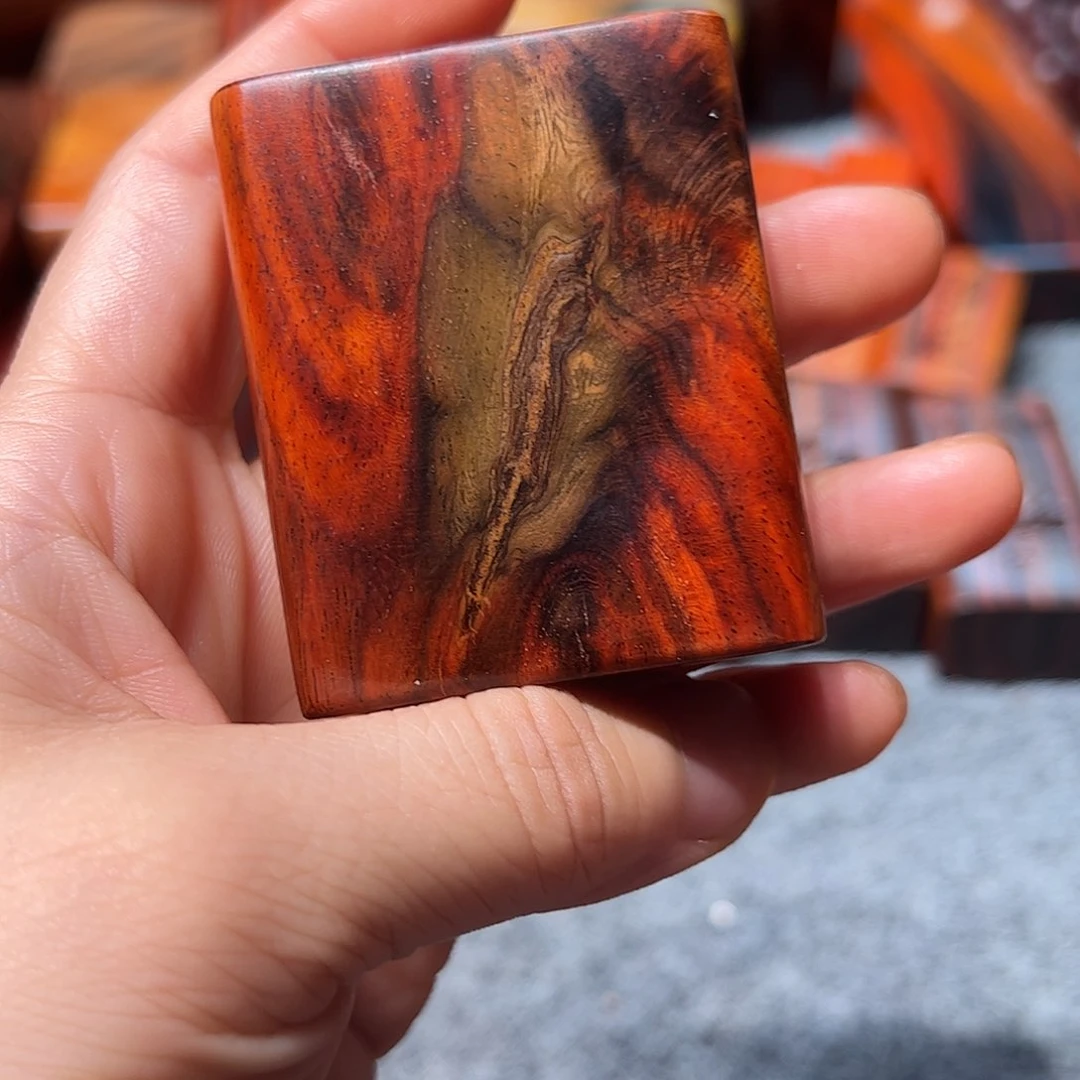 交趾黄檀（大红酸枝）明***风