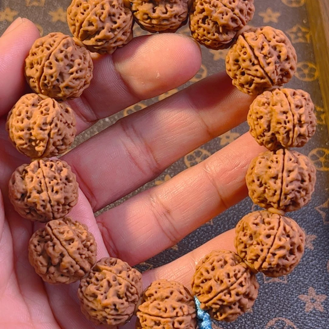 金刚菩提吊坠梅花