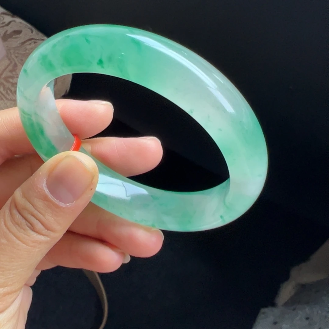 石英质玉未镶嵌手镯非洲翠5556