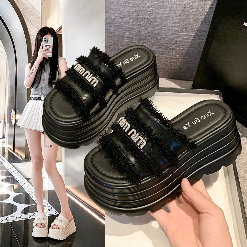 8cm小香风厚底拖鞋女夏外穿2025年新款网红时尚防滑一字沙滩凉拖