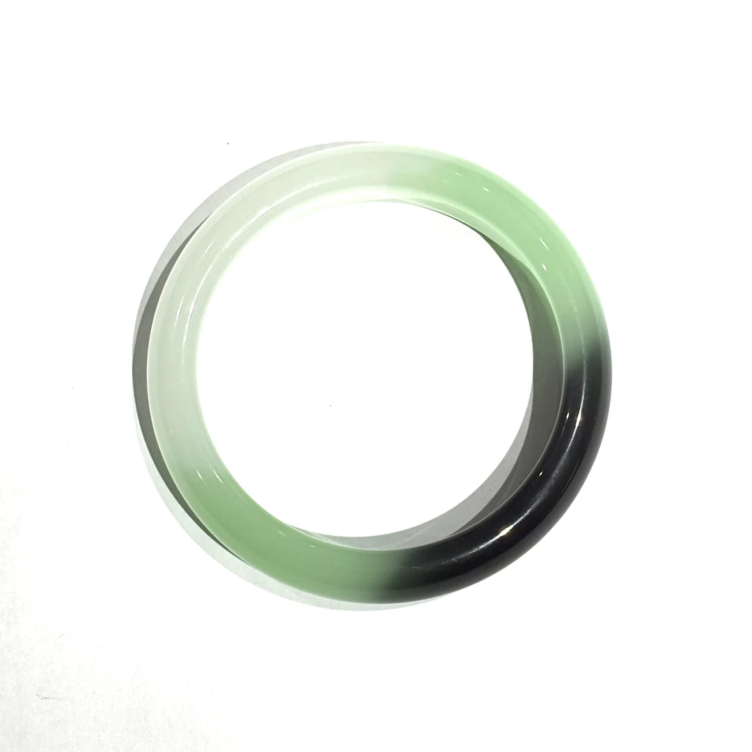 《胡老板》B456-国风气质设计款和田三色玉镯子