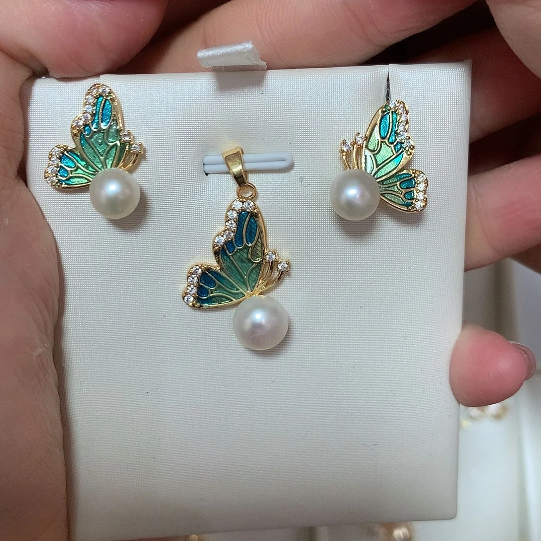 淡水珍珠颈饰合金