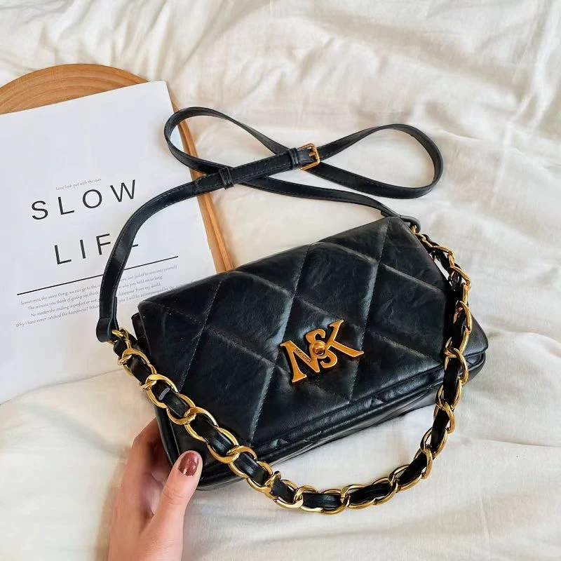 5865 黑色（长24厘米高13厘米）时尚百搭包包（无礼盒）