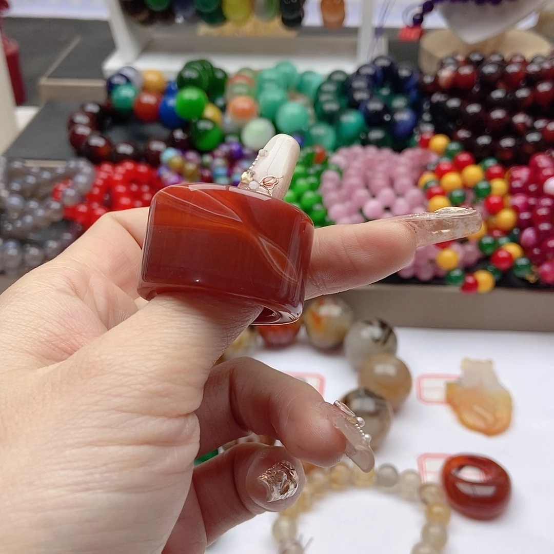 【闪购商品】玛瑙/玉髓手链未镶嵌魏****?