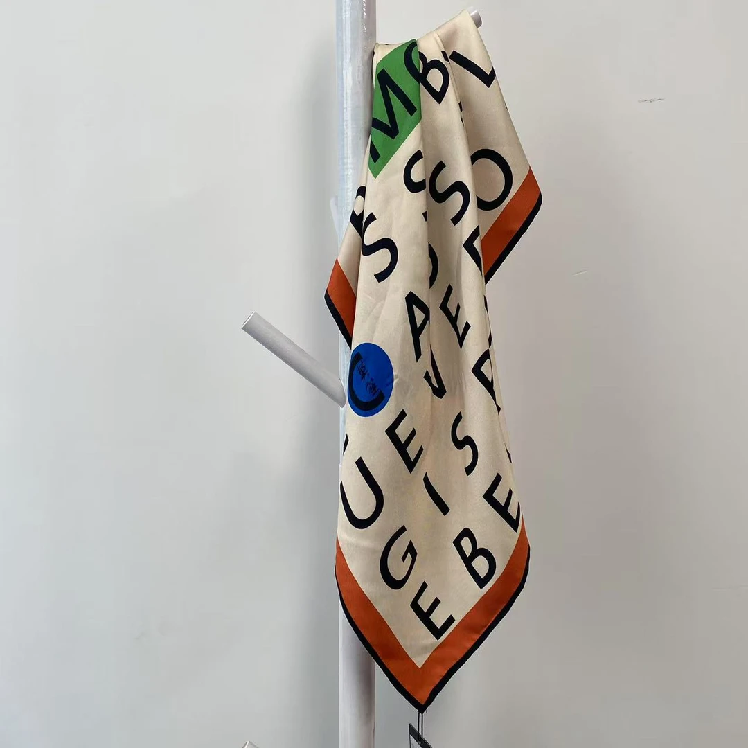 莫笙气质洋气时尚百搭女士丝巾M22CO47001